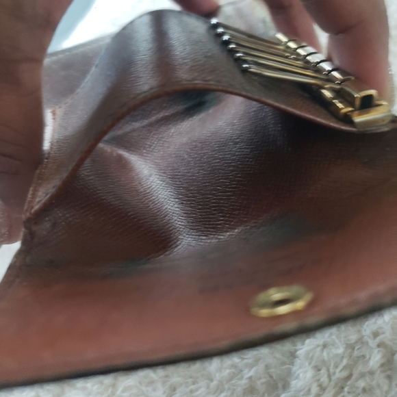 LV monogram keyholder - Picture 8 of 11